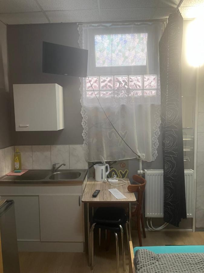 Hipokratios 3 Zimmer Mit Gemeinschaft Wc Fürth Εξωτερικό φωτογραφία